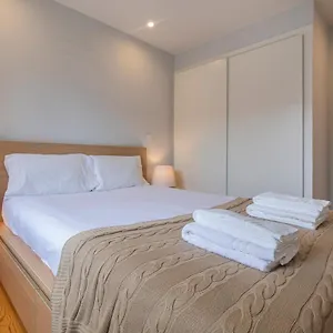 Graceful 2bdr Duplex By Lovelystay Apartamento Lisboa